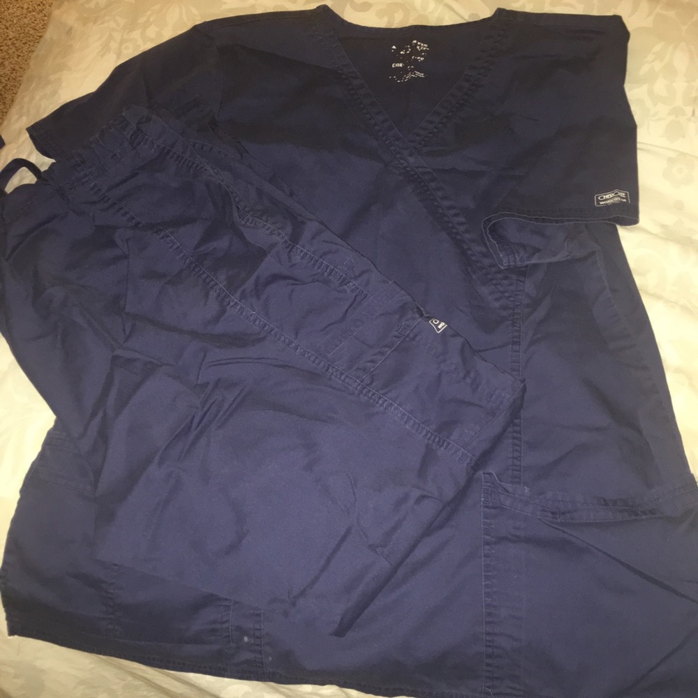 Scrub set